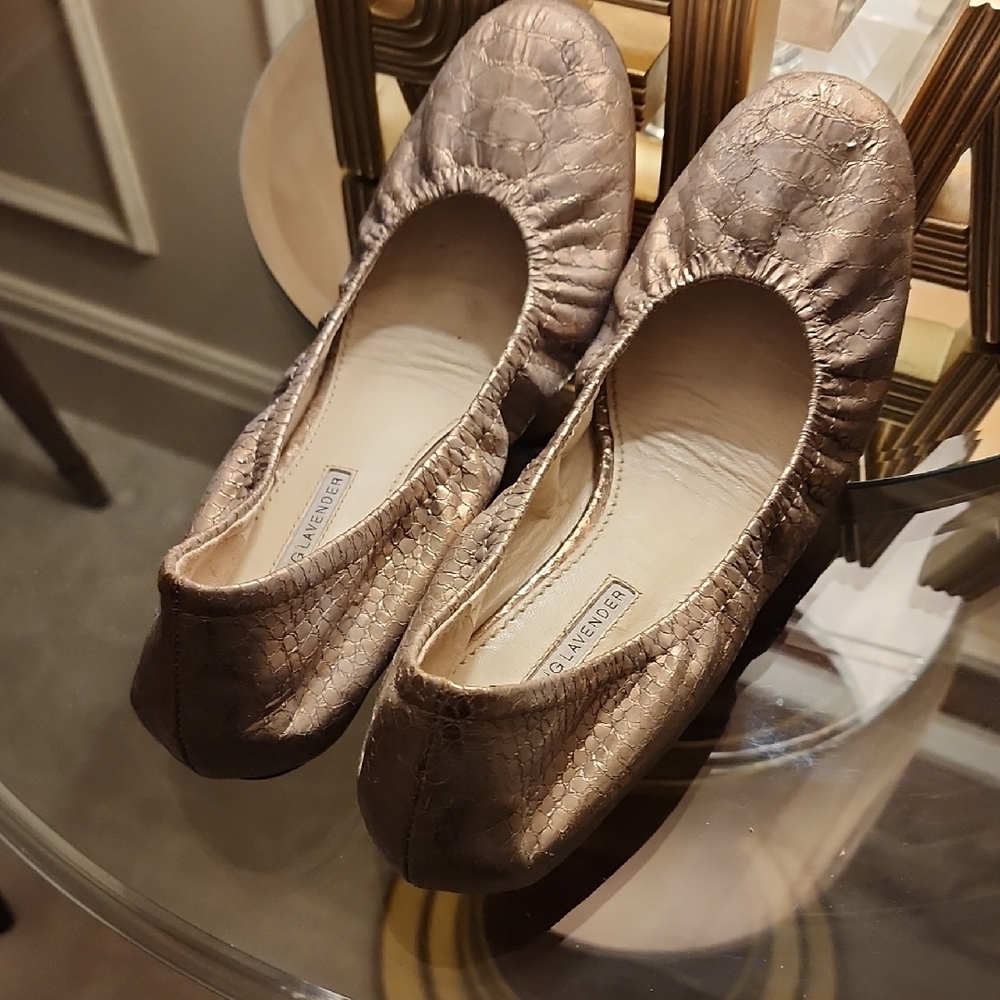 Vera Wang Lavender Label Bronze Flats - Picture 3 of 3